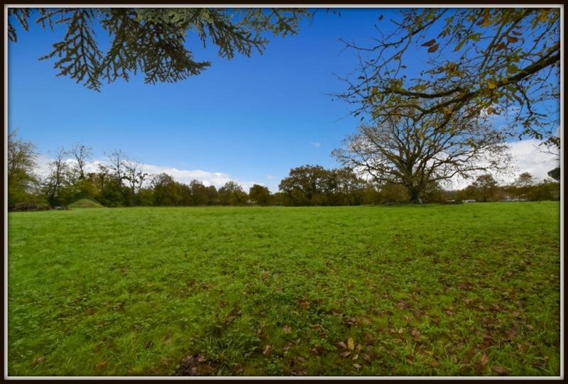 Terrain constructible - 943 m²