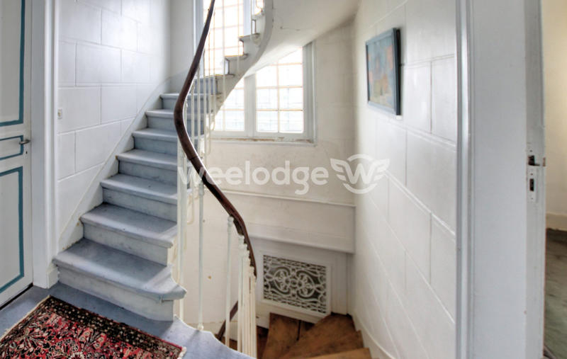 Maison - 232 m² - 12 pièces