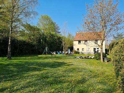 Maison - 250 m² - 7 pièces