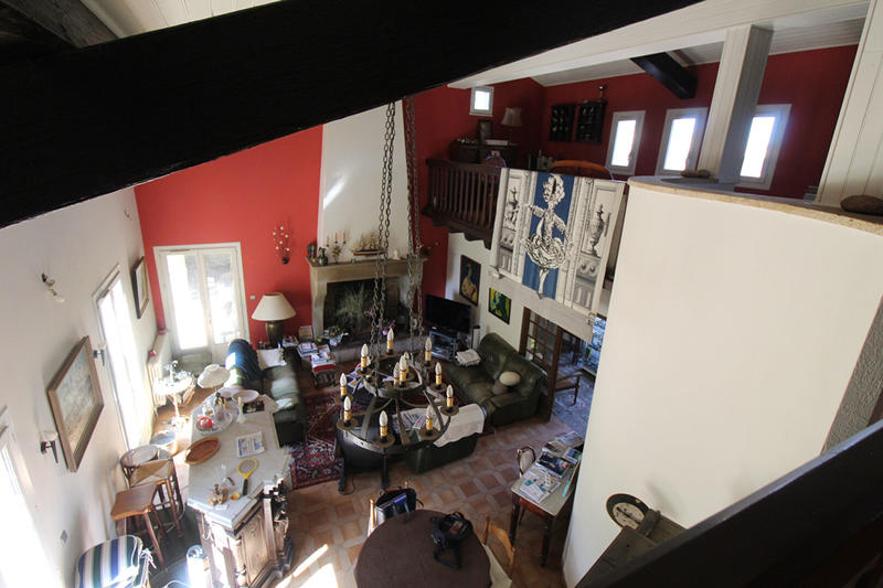 Mas - 550 m² - 10 pièces