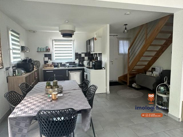 Maison - 88 m² - 4 pièces