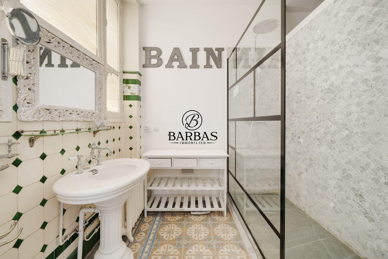 Propriété - 577 m² - 11 pièces