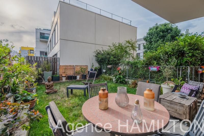 Appartement sur toit - 77 m² - 4 pièces