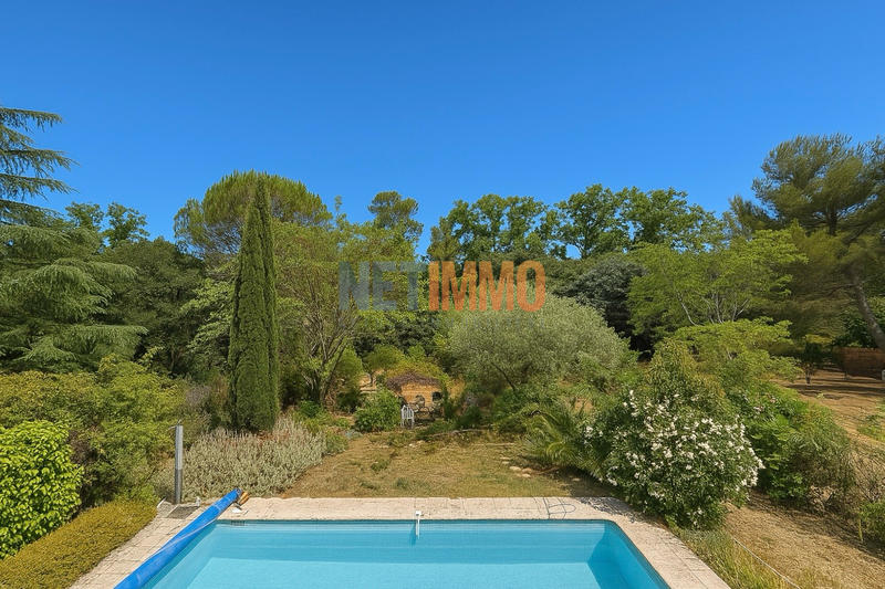 Maison - 190 m² - 9 pièces