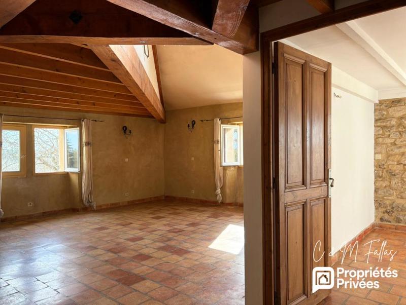 Appartement - 74 m² - 2 pièces