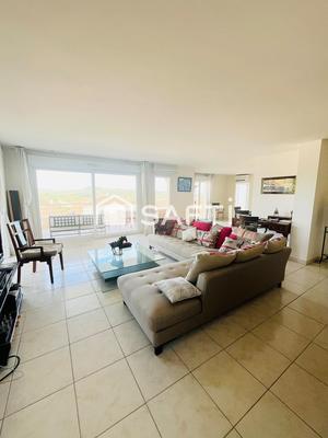 Appartement - 150 m² - 6 pièces