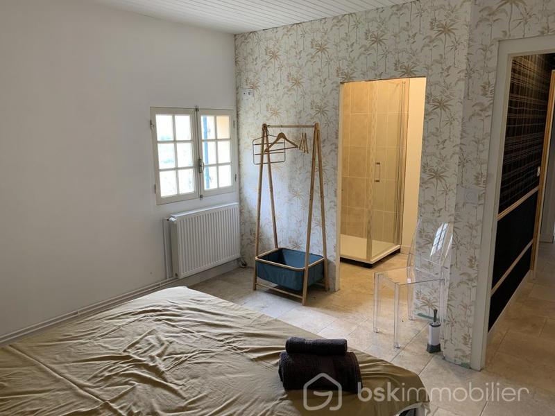 Propriété - 252 m² - 7 pièces