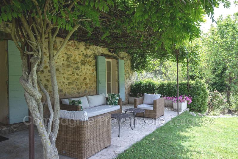 Propriété - 250 m² - 10 pièces