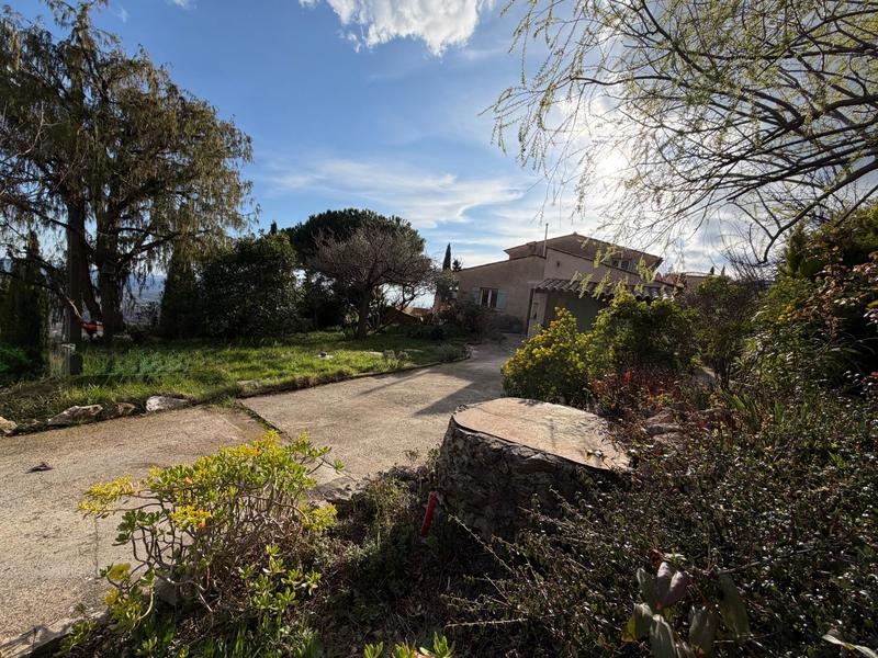 Maison - 103 m² - 4 pièces