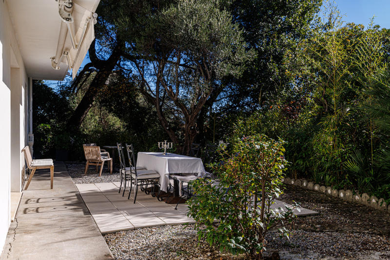 Maison - 220 m² - 7 pièces