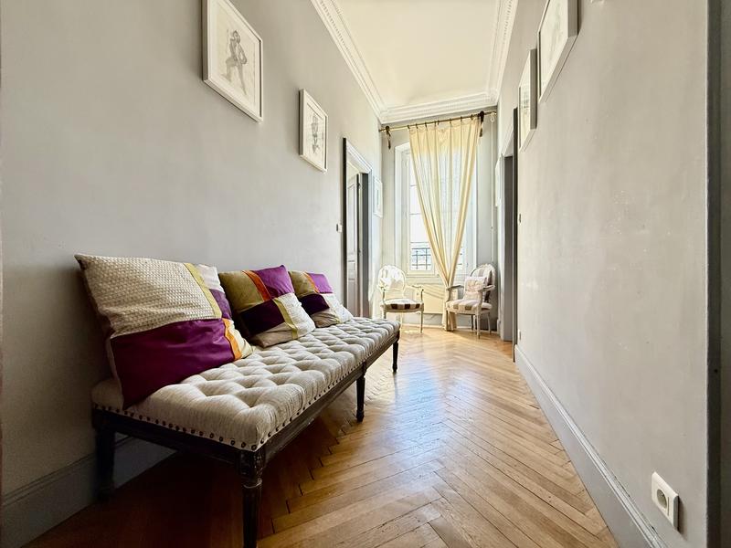 Maison bourgeoise - 258 m² - 10 pièces