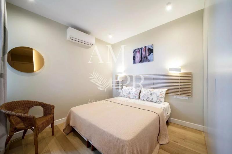 Villa - 300 m² - 4 pièces