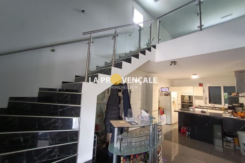 Maison - 166 m² - 5 pièces