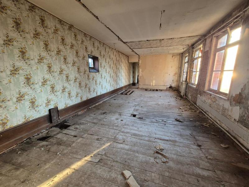 Maison - 300 m² - 8 pièces