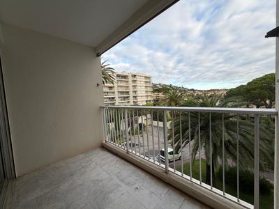 Studio - 29 m² - 2 pièces