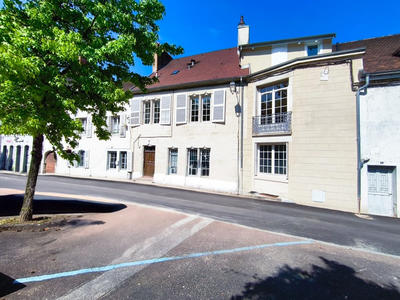 Maison - 186 m² - 6 pièces