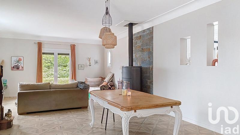 Maison - 240 m² - 7 pièces