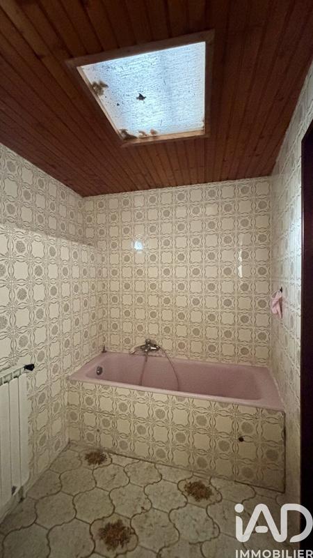 Maison - 300 m² - 13 pièces