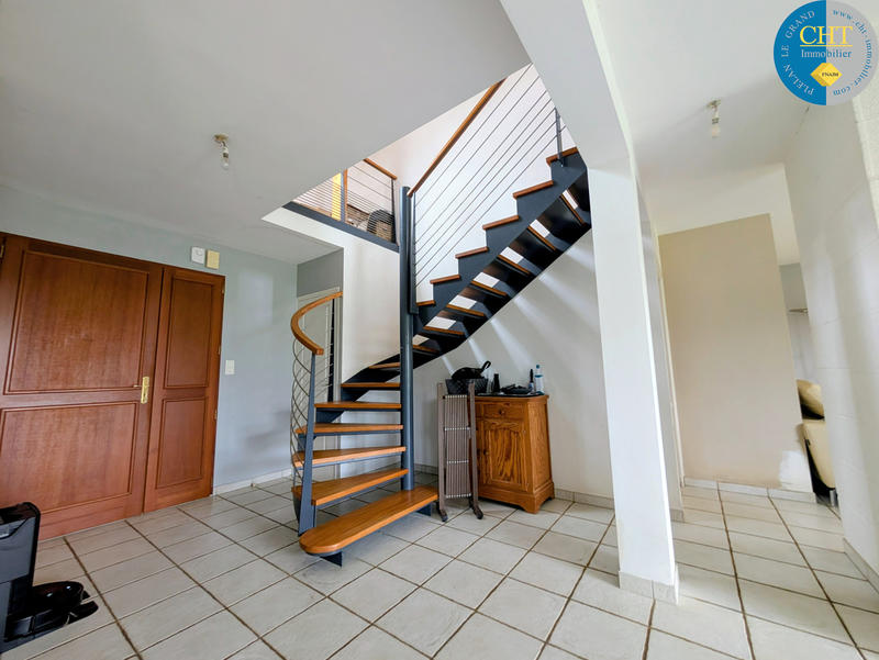 Maison - 156 m² - 7 pièces