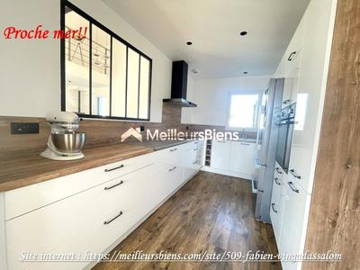 Maison - 137 m² - 6 pièces