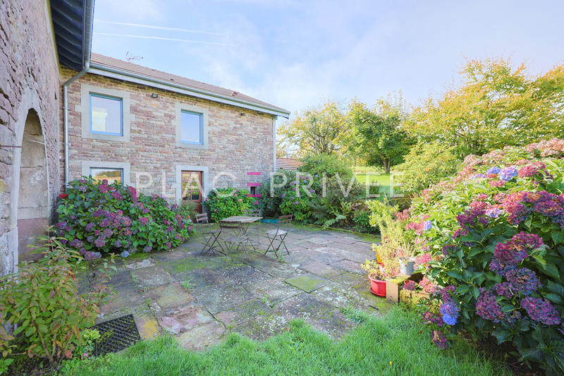 Maison - 300 m² - 12 pièces