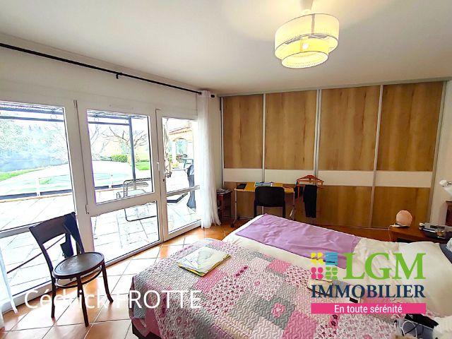 Maison - 195 m² - 5 pièces