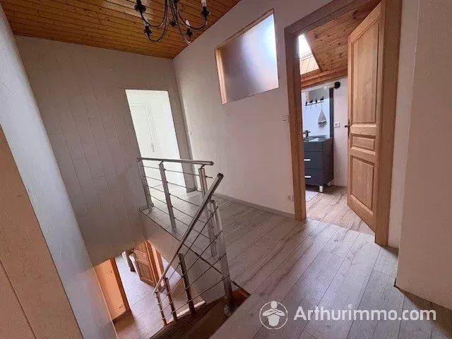 Maison - 167 m² - 9 pièces