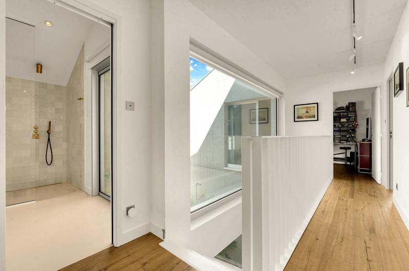 Maison contemporaine - 166 m² - 5 pièces