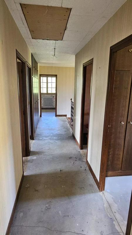 Maison - 161 m² - 7 pièces