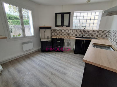 Maison - 104 m² - 4 pièces