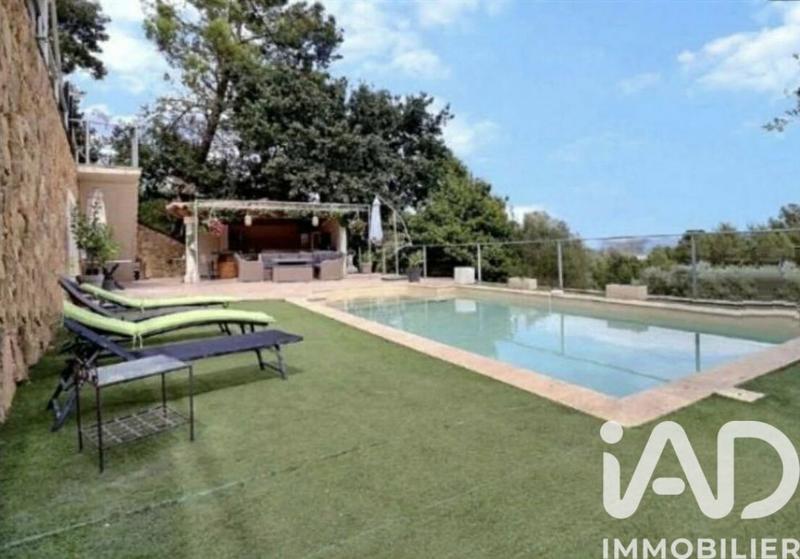 Maison - 190 m² - 5 pièces