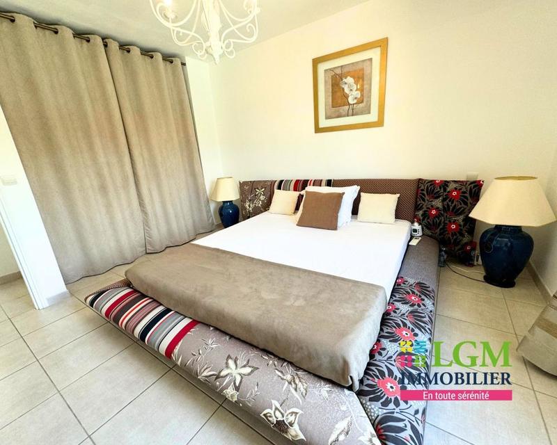 Villa - 206 m² - 6 pièces