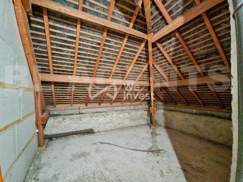 Maison - 250 m² - 8 pièces