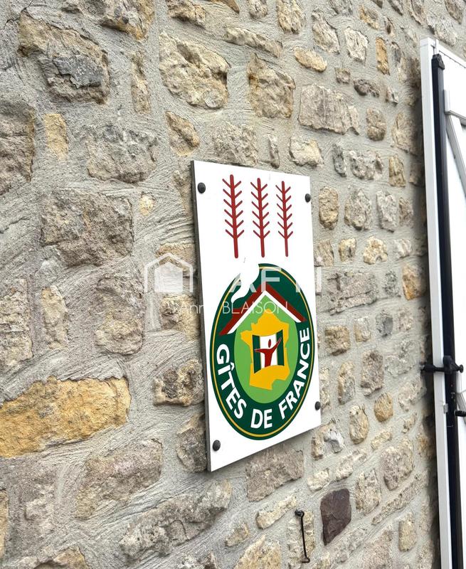 Maison - 137 m² - 7 pièces