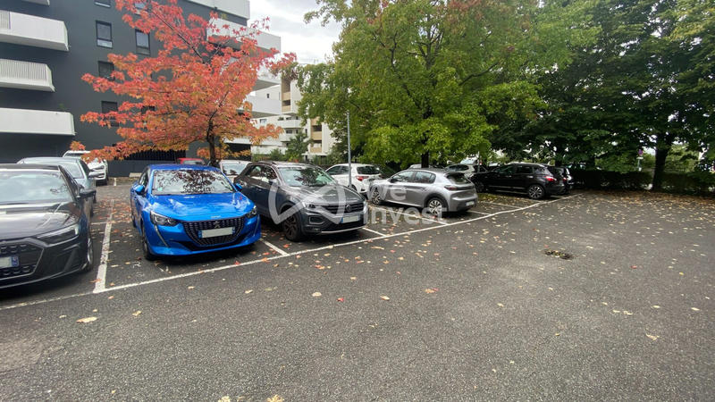 Bureau - 201 m² - 8 pièces