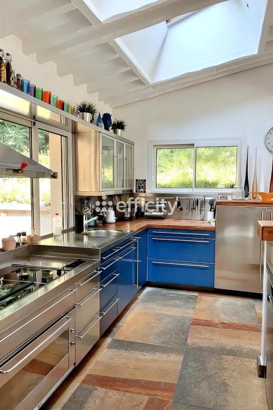 Villa - 220 m² - 8 pièces