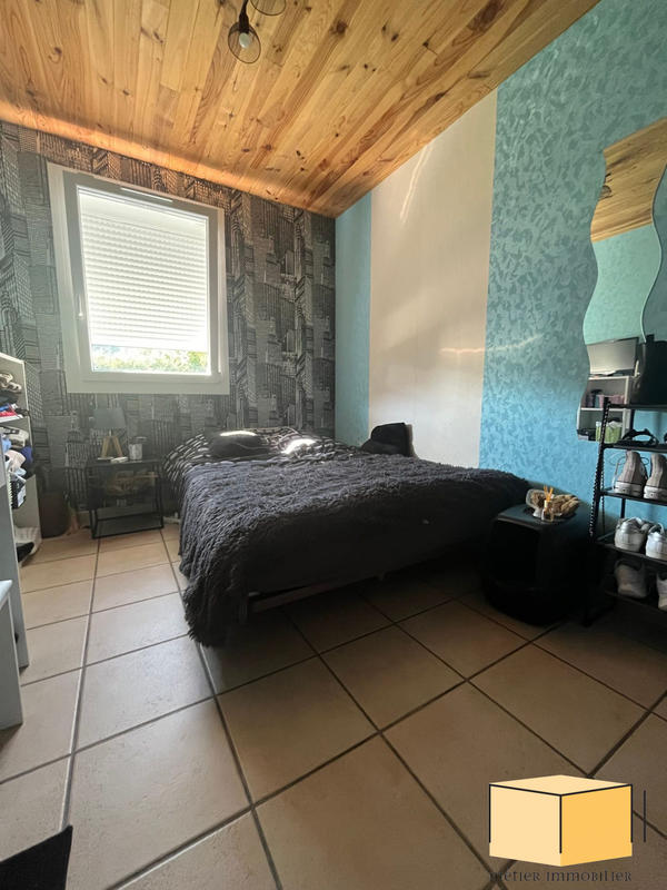 Villa - 100 m² - 5 pièces