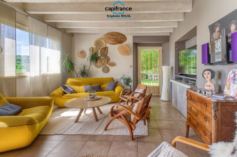 Propriété - 152 m² - 6 pièces