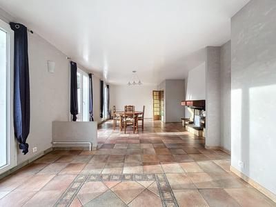 Maison - 145 m² - 7 pièces