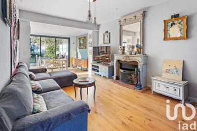 Maison - 204 m² - 8 pièces