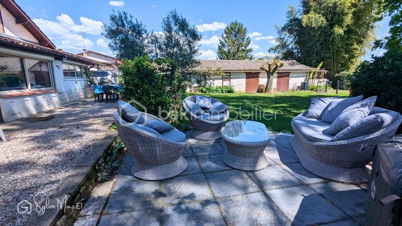 Maison - 160 m² - 9 pièces