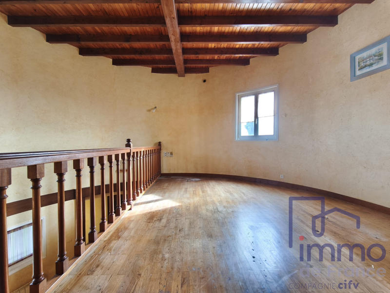 Villa - 210 m² - 8 pièces