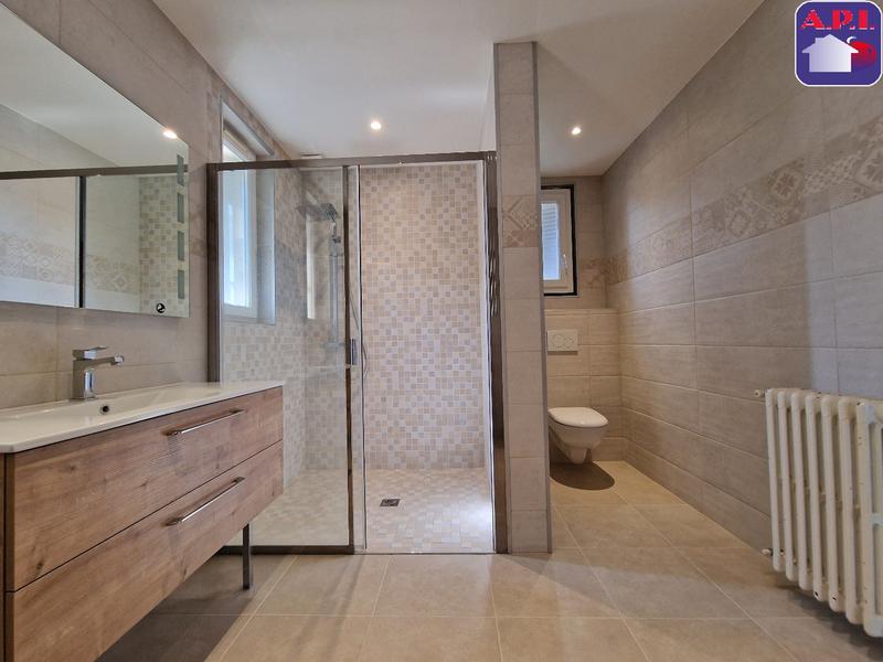 Maison - 137 m² - 5 pièces