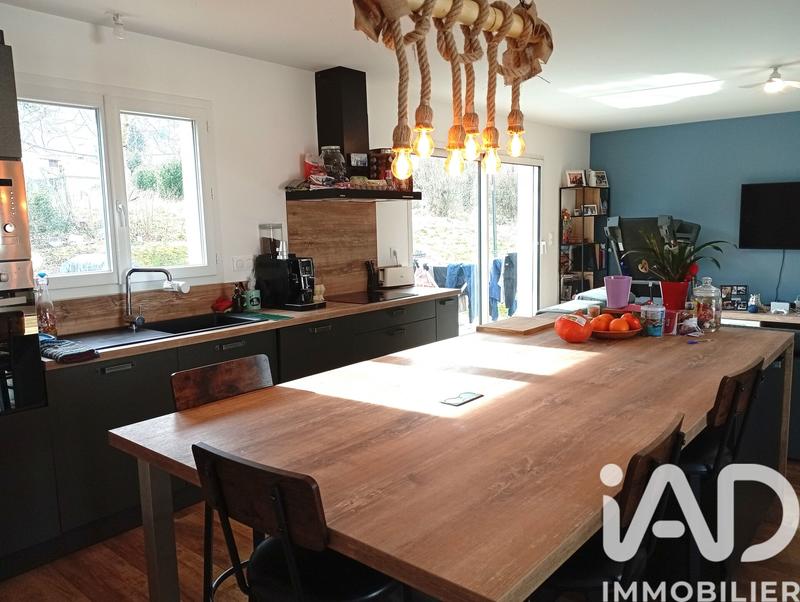 Maison - 97 m² - 4 pièces