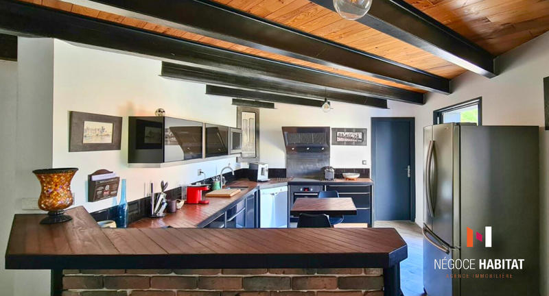 Villa - 279 m² - 10 pièces