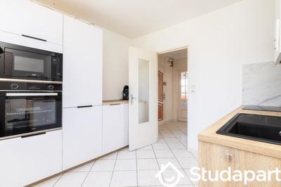 Chambre - 9 m² - 1 pièce