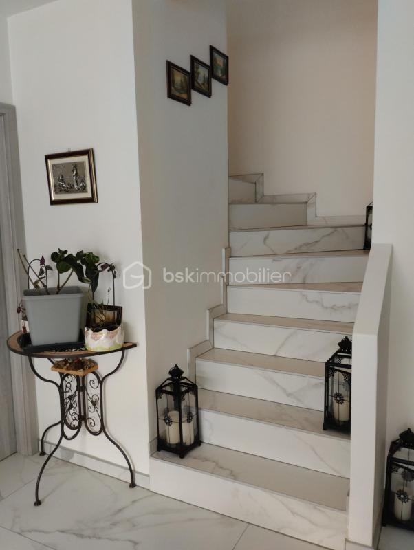 Maison - 114 m² - 5 pièces