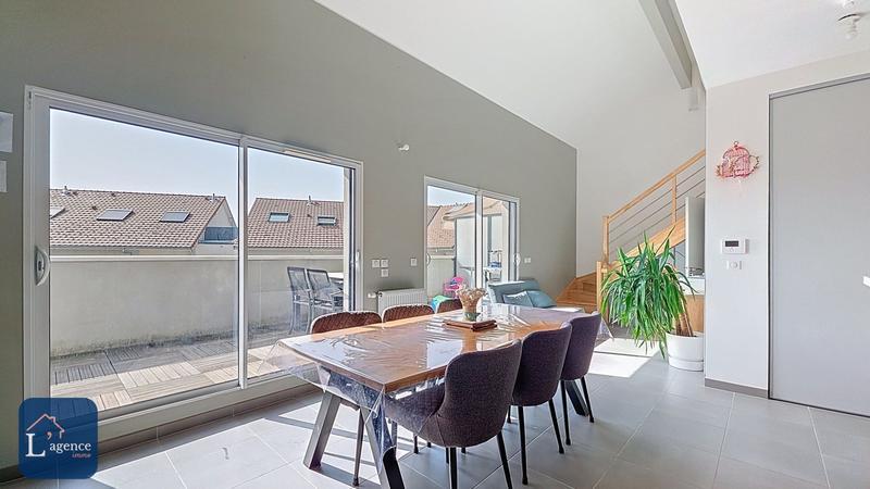 Duplex - 121 m² - 4 pièces