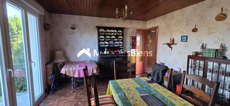 Maison - 145 m² - 9 pièces