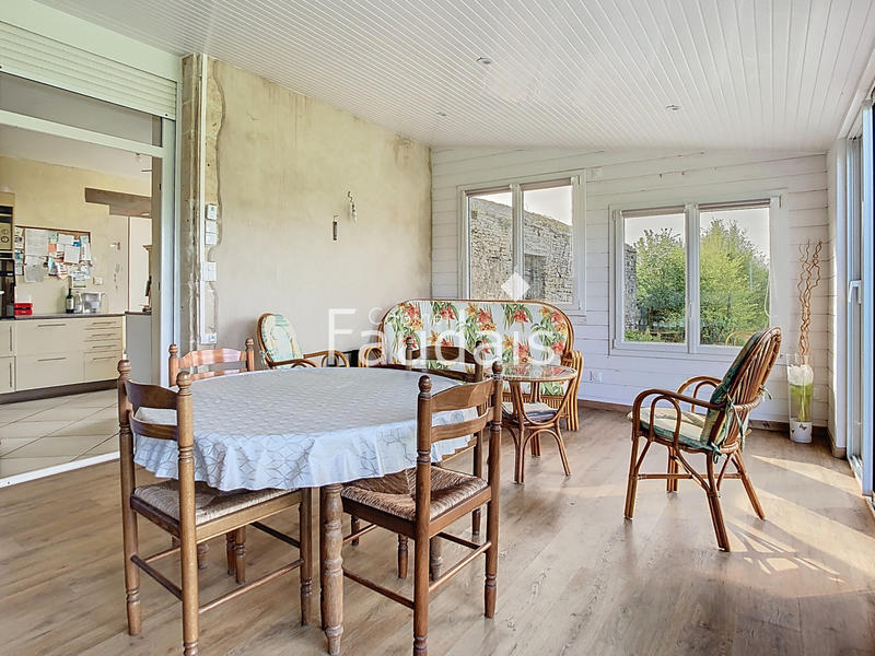 Propriété - 330 m² - 10 pièces